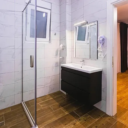 Olivar Tirana Selitë e Vogël