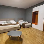 Olivar Tirana Hotel Selita e Vogel