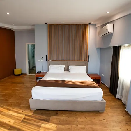 酒店 Olivar Tirana