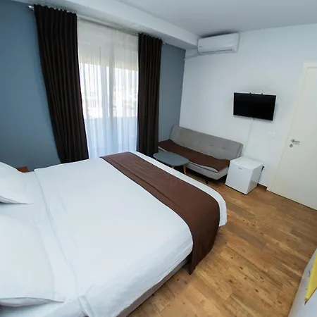 Olivar Tirana Hotel Selita e Vogel