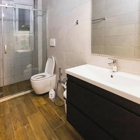 Olivar Tirana Hotel Selitë e Vogël