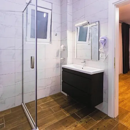 Olivar Tirana 酒店 4*