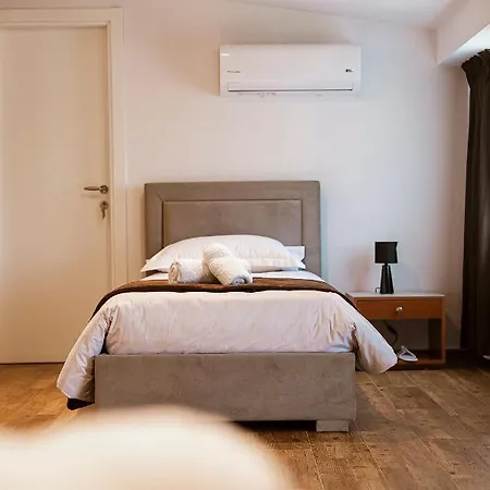 Olivar Tirana Hotel Selitë e Vogël