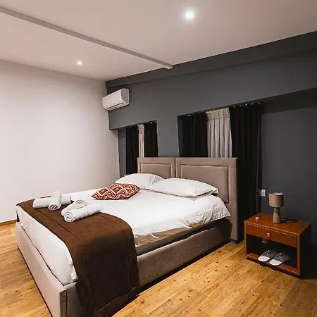 酒店 Olivar Tirana