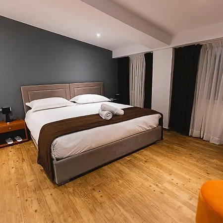 Olivar Tirana 酒店 Selitë e Vogël