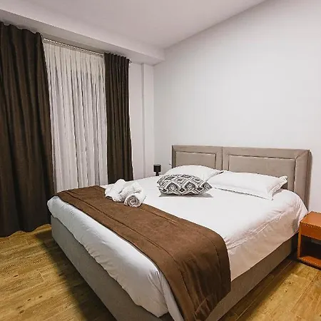 Olivar Tirana Hotell Selitë e Vogël