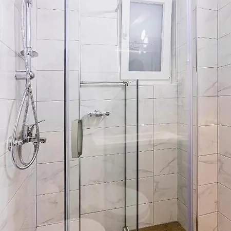 Olivar Tirana 酒店 4*