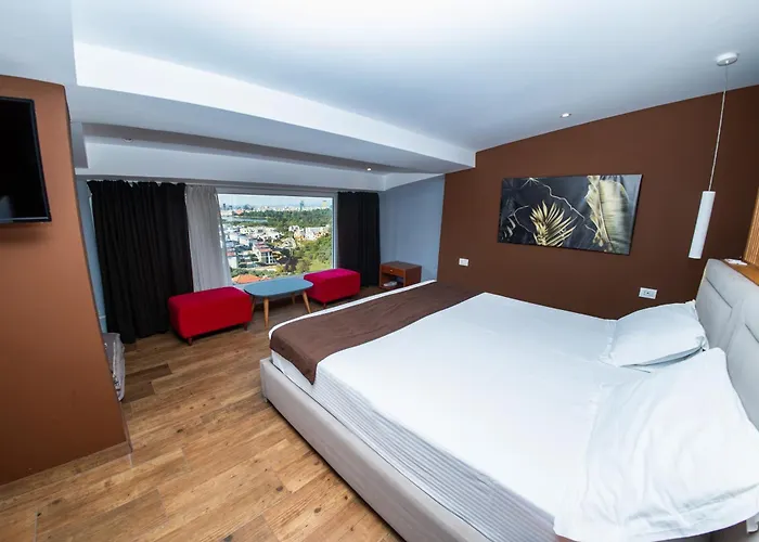 Olivar Tirana Selita e Vogel