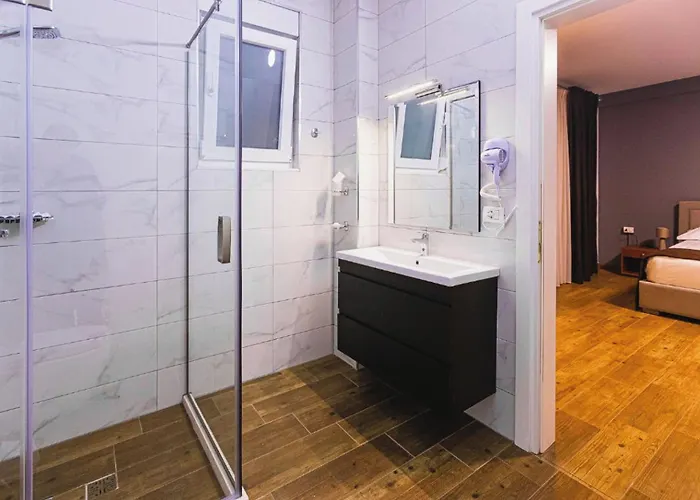 Olivar Tirana Szálloda 4*