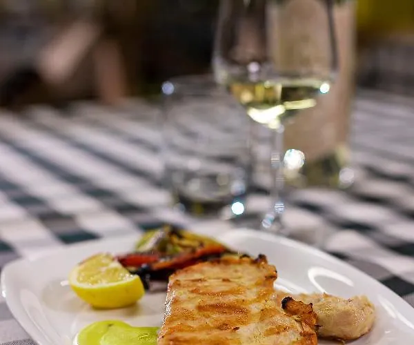 Olivar Tirana Szálloda