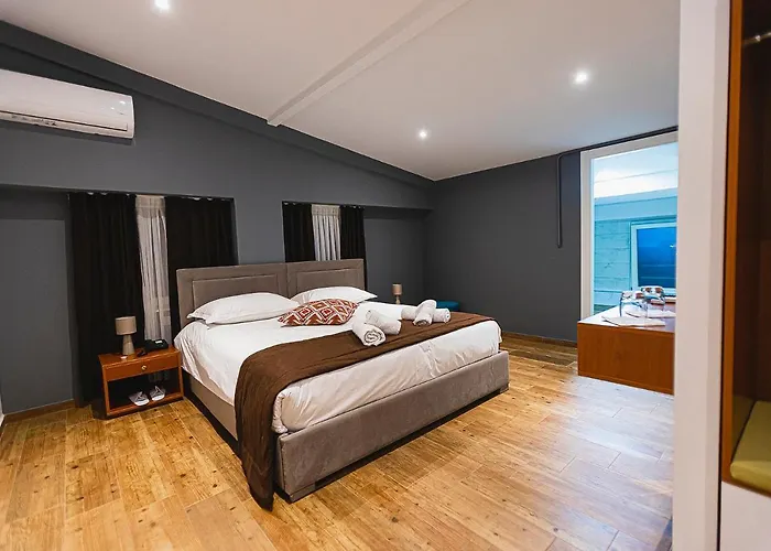 Hotel Olivar Tirana 4*